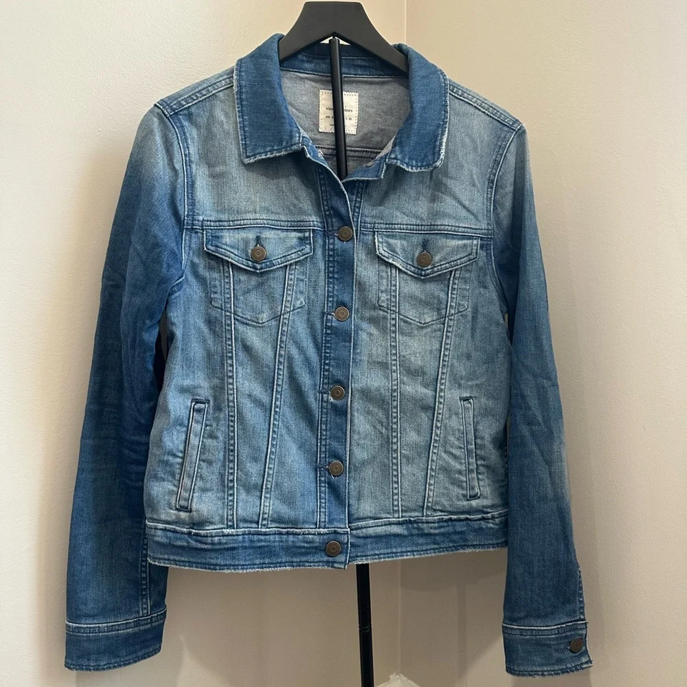 Vineyard Vines Faded Blue Denim Jacket - Women's - Picture 2 of 11